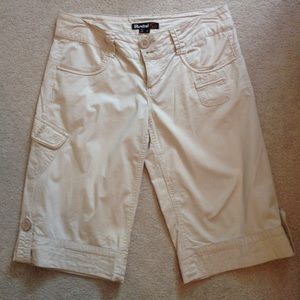 Light tan capri pants